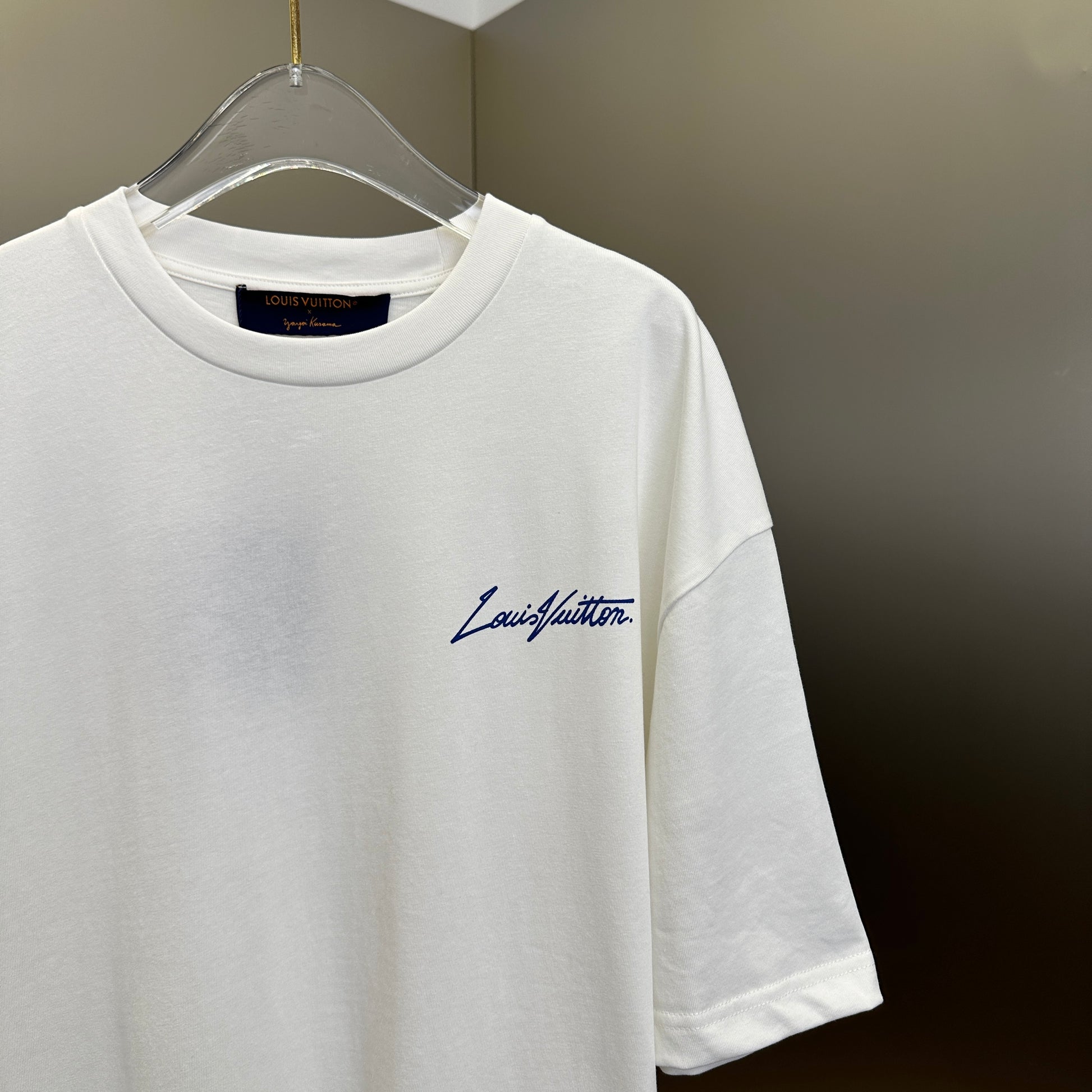 Louis Vuitton Gradient Cotton T-Shirt Grey. Size M0
